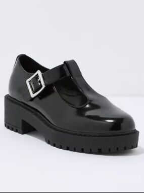 ▪️American Eagle Black Patent Leather Chunky Mary Jane T-Strap Shoes Size 10 EUC